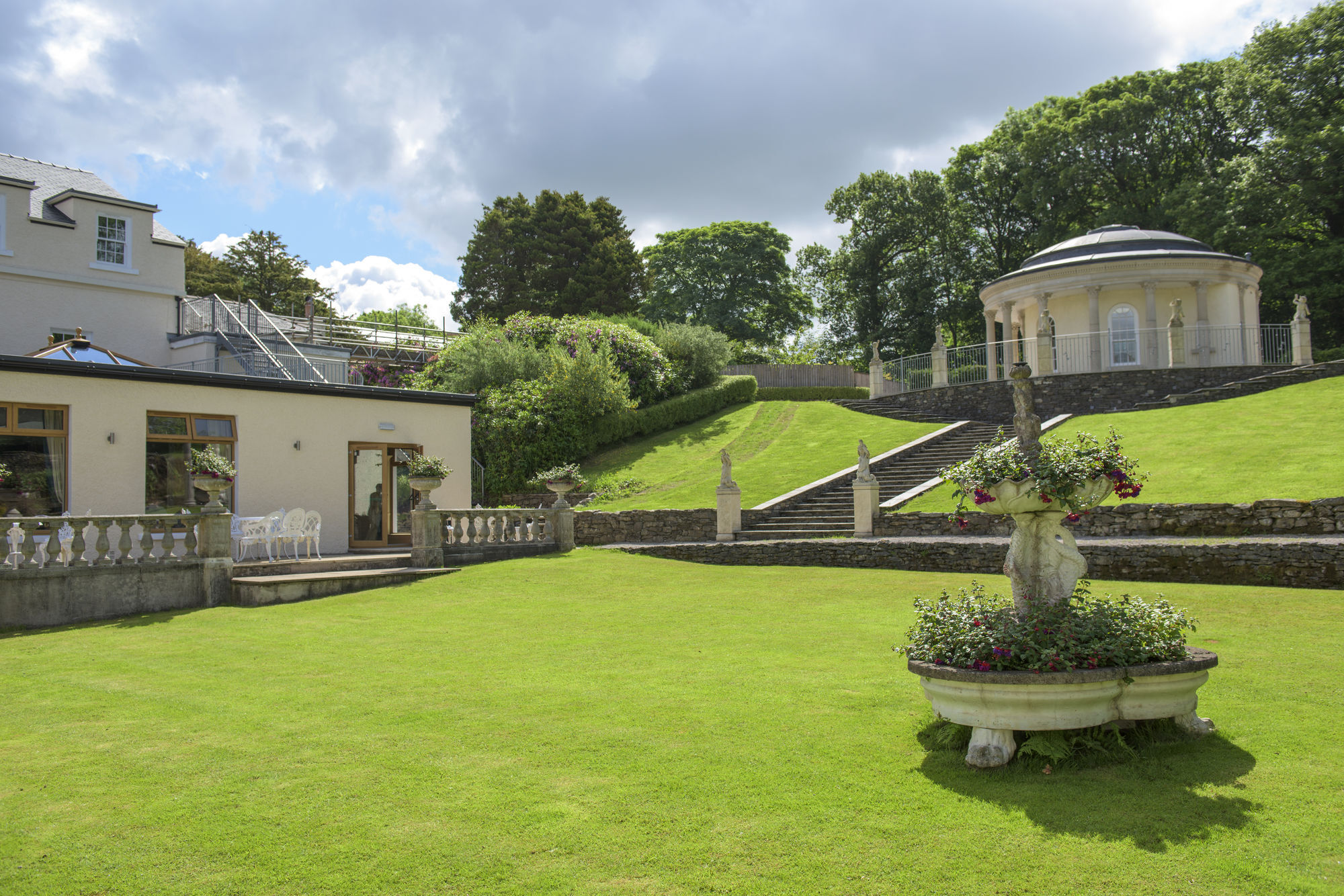 Newby Bridge Hotel Bagian luar foto